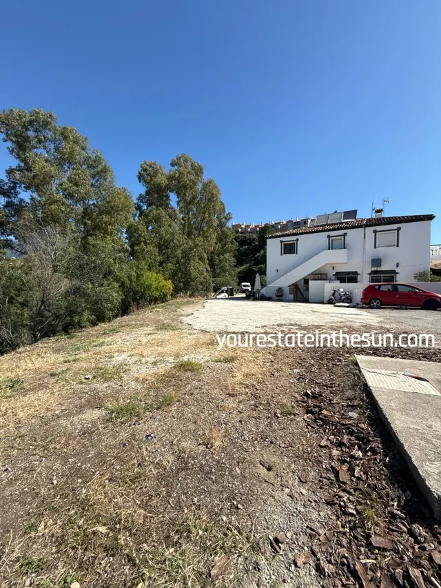 Restaurante 4 habitaciones 373m² en venta - El Madroñal — 28