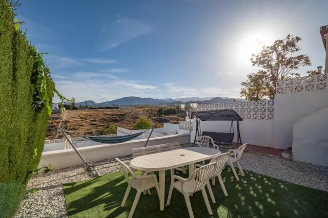 CHALET CON VISTAS PANORAMICAS EN GOJAR — 10