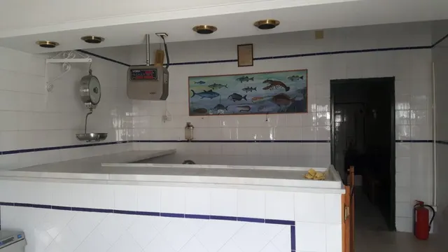 LOCAL COMERCIAL — 4