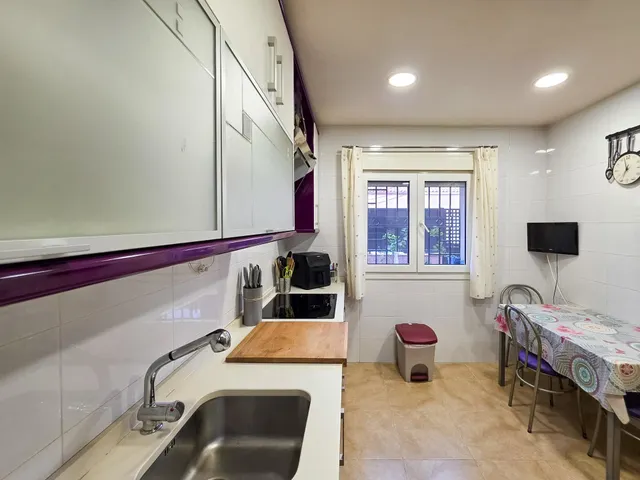 Precioso chalet adosado de 4 dormitorios con piscina privada y garaje en Carranque — 30