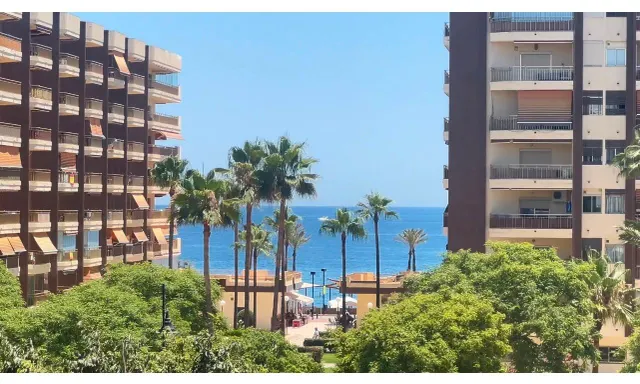 AMPLIO PISO CON VISTAS AL MAR — 13