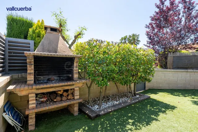 CASA ESQUINERA EN RESIDENCIAL AIGÜESVERDS DE REUS - foto 3