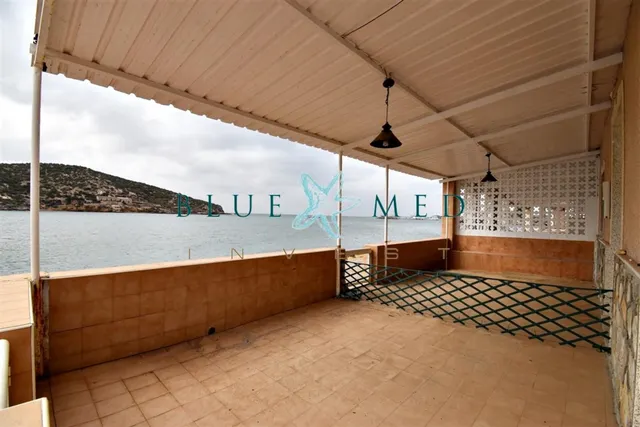 Casa en primera línea de mar. playa de la isla — 35