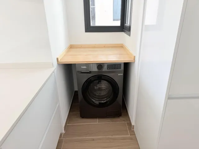 Luminoso apartamento semi-nuevo con terraza, piscina y parking — 9