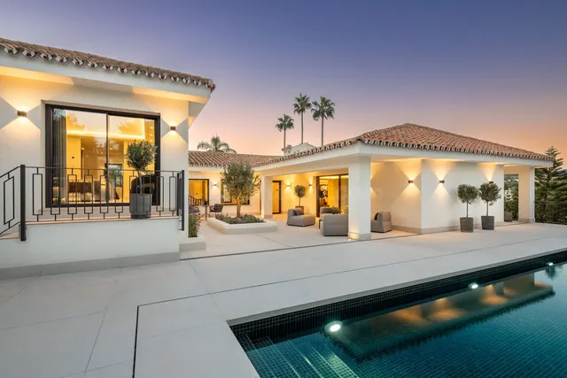 Chalet 5 habitaciones 648m² en venta - Marbella