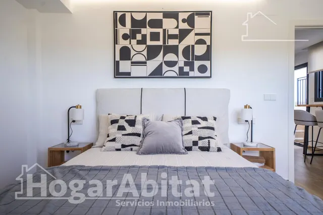 PRECIOSO ADOSADO A ESTRENAR CON PISCINA PRIVADA Y TERRAZA — 39