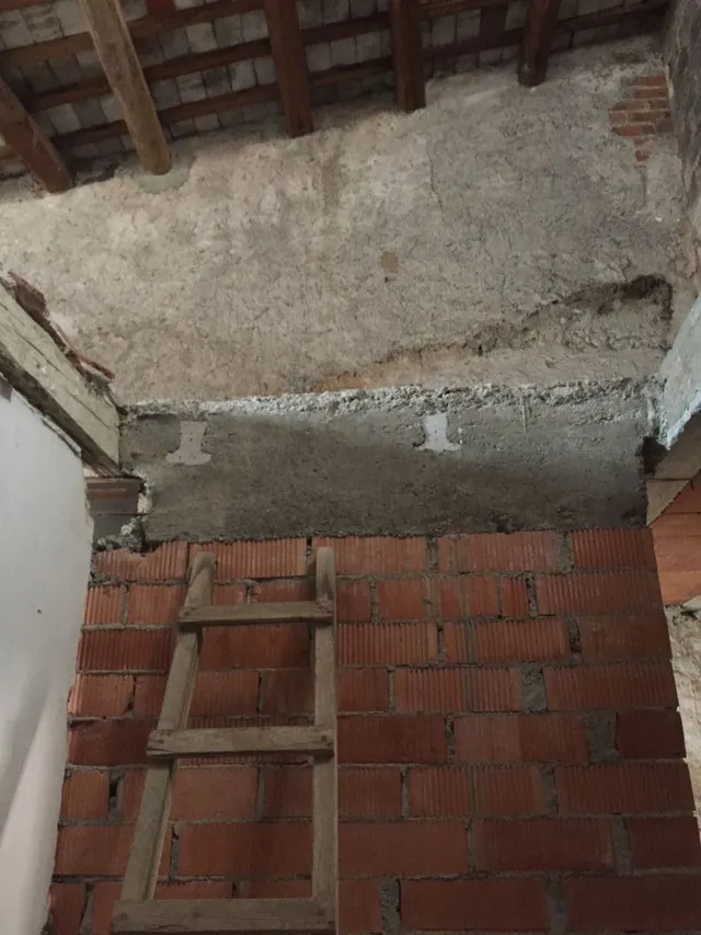 CASA PARA REFORMAR CENTRO PUEBLO — 12