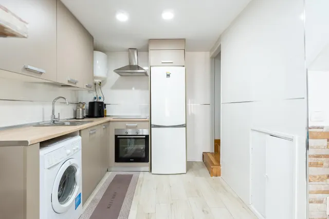 CASA ADOSADA DE PUEBLO REFORMADA EN PLEAHUSTAN 4 habitaciones, BAÑO Y CHIMENEA. — 10