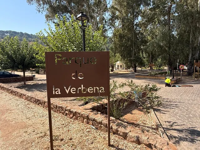 Casa de esquina de dos plantas en el Barrio de La Verbena – Villaviciosa de Córdoba — 27