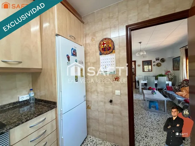 Casa reformada con piscina privada, gran terraza y parking grande en Residencial Park — 22