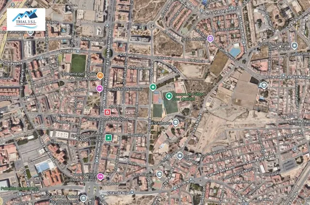 Venta de local comercial en Almeria - foto 3