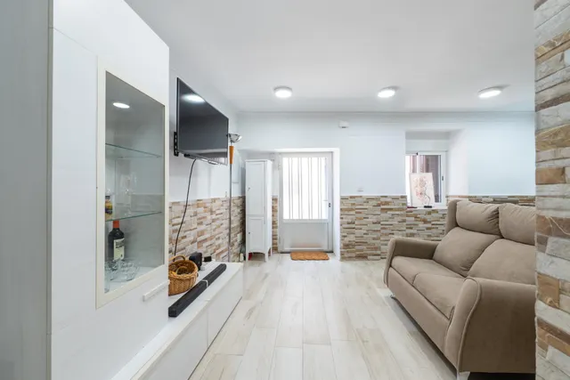 CASA ADOSADA DE PUEBLO REFORMADA EN PLEAHUSTAN 4 habitaciones, BAÑO Y CHIMENEA. — 8