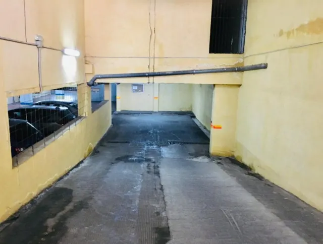 Se vende Plaza de Garaje cerrada en Edificio Aurora II — 3