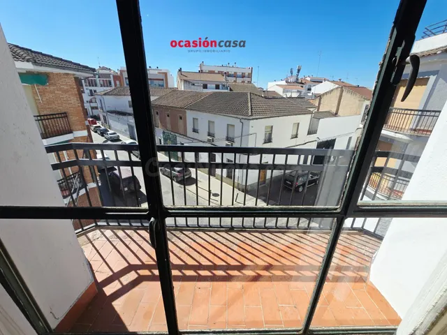 SE VENDE PISO PROXIMO AL COLEGIO MANUEL CANO DAMIÁN