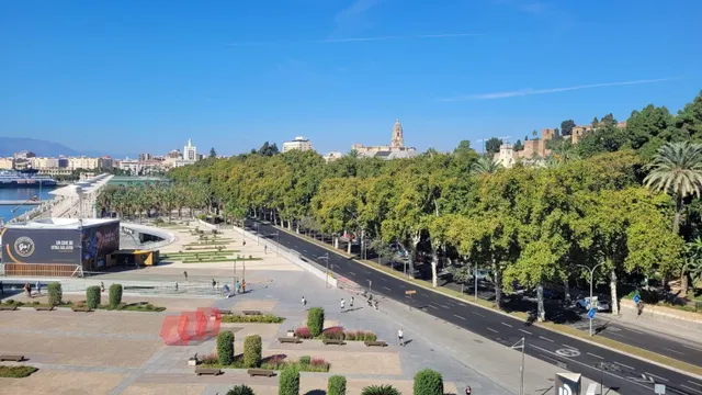 Piso de lujo en la mejor ubicación de Malaga. — 32