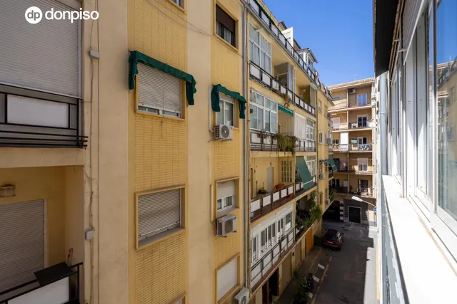 Piso 4 habitaciones 105m² en venta - Realejo — 32