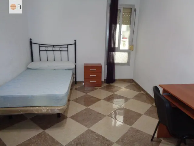 PISAZO PARA ESTUDIANTES CON TERRAZA Y ASCENSOR — 22