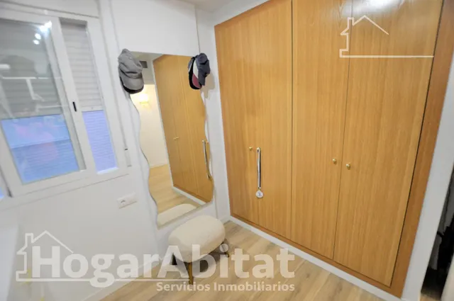 Impecable y reformado en residencial con terraza, piscina y dos plazas de garaje, cerca del centro — 18