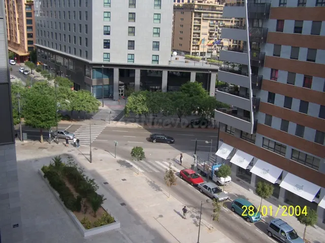 Junto al Corte Ingles Avd Francia - foto 2