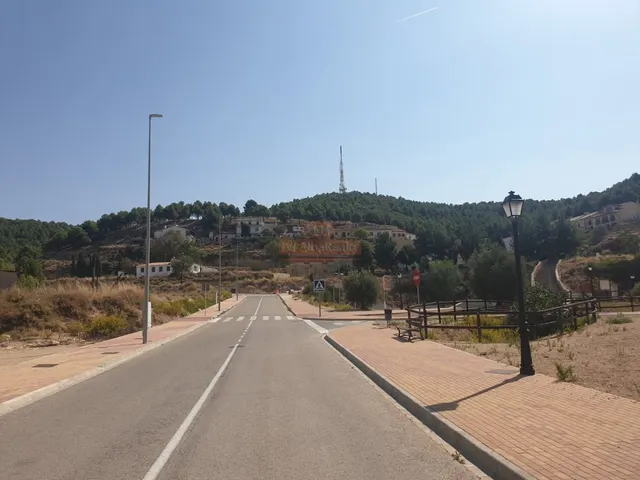 SE VENDE TERRENO URBANO EN CHINCHILLA — 12