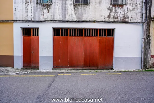 Espacio amplio y versátil en Carballo ideal para uso comercial ó personal — 2