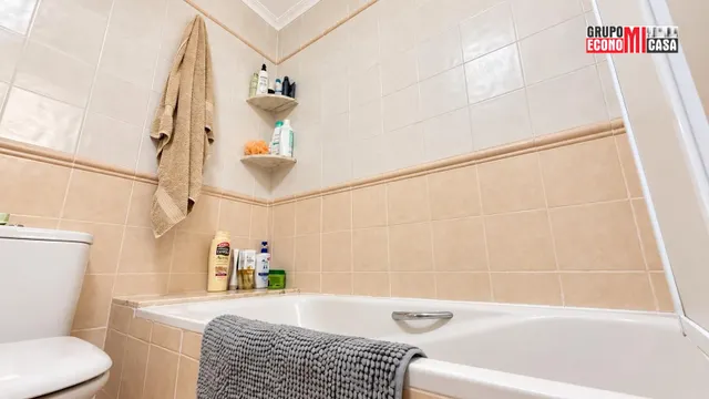 Chalet adosado de 2 dormitorios con terraza, piscina y sol de tarde en Gran Alacant — 17