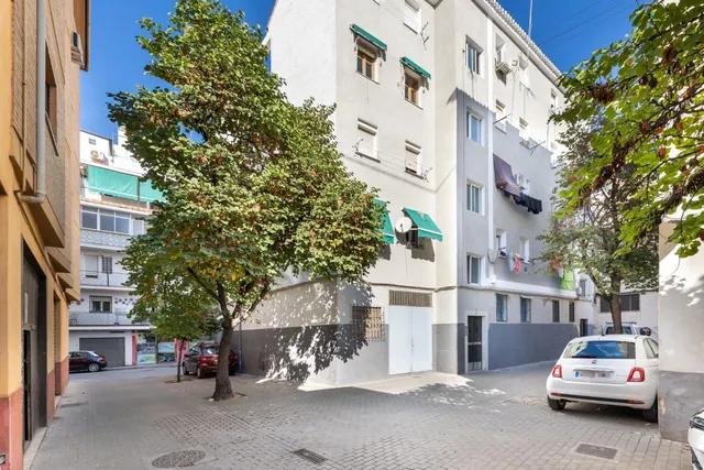 3 dormitorios junto a avenida de dilar — 20