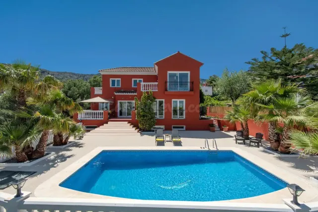 Impresionante villa a tan solo 20 minutos de Málaga, ideal c - foto 2