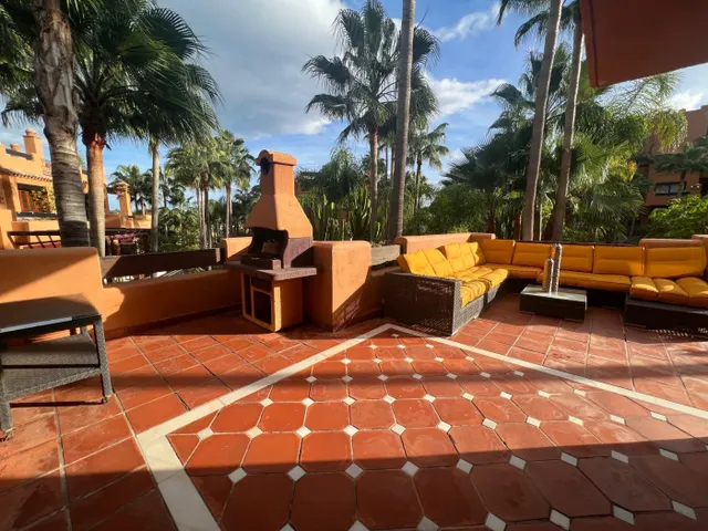 Lujoso apartamento Duplex en una exclusiva  urbanizacion en Puerto Banus Azambra hill club — 20