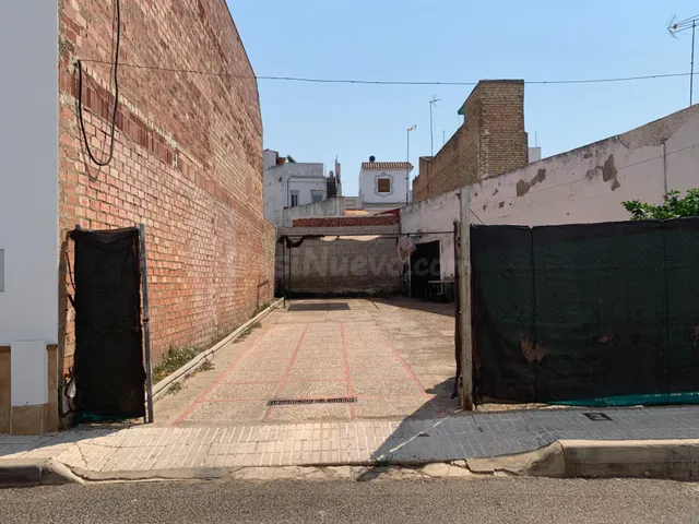 MAGNIFICO SOLAR EN CANTILLANA (SEVILLA)