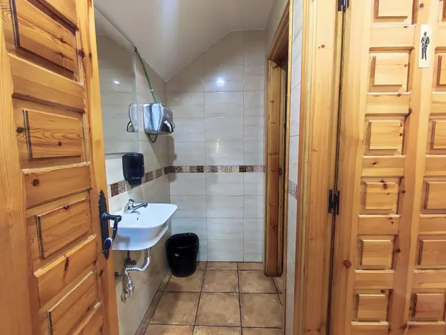 Vivienda y negocio a la venta en Arroyo. — 7