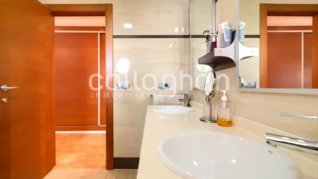 Impresionante chalet en Colinas de Venta Cabrera — 23