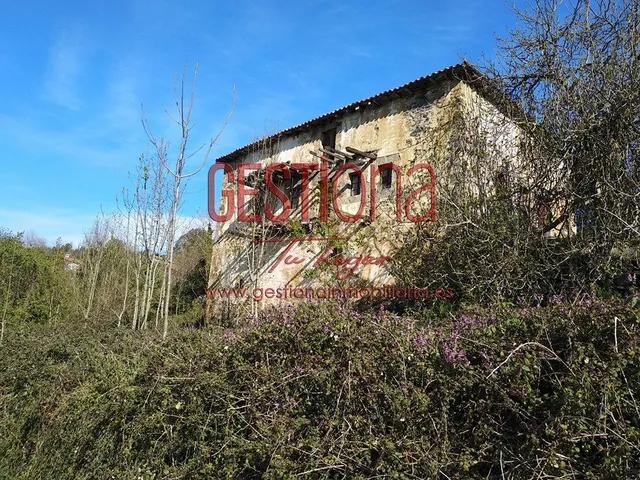 CASA PARA REFORMAR CON TERRENO. SOBA — 12