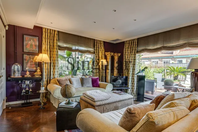 Ático dúplex con piscina privada y espectaculares terrazas junto al parque de Monterols — 23