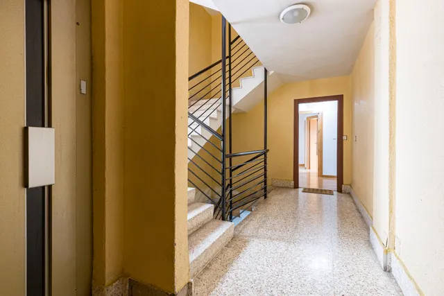 Vivienda de 3 dormitorios con terraza en calle del Pilar, centro de Murcia. — 23