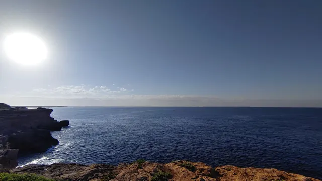 Solar en primera línea de mar con vistas espectaculares — 17