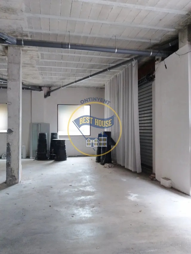 LOCAL COMERCIAL EN PLANTA BAJA, EN VENTA — 3