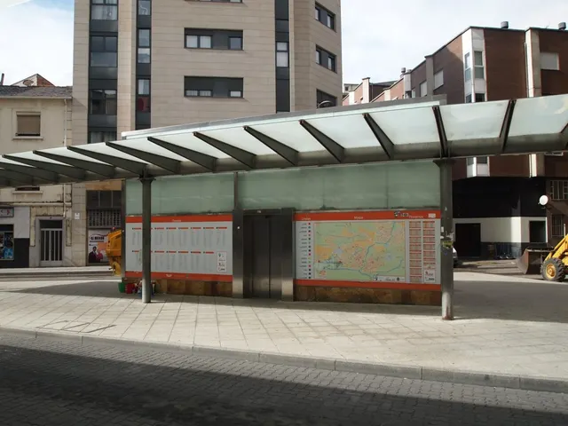 OPORTUNIDAD, COCHERAS EN EL PARKING DE LA AVENIDA DE COMPOSTILLA — 11