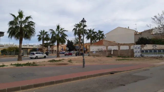 PARCELA  PARA APARTAMENTOS EN LOS ALCÁZARES — 9