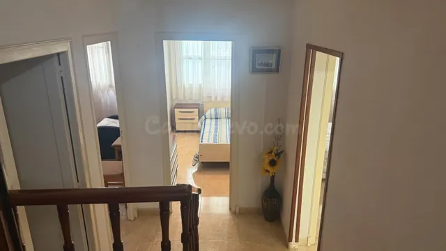 Planta baja de 3 dormitorios con trastero en azotea - foto 2