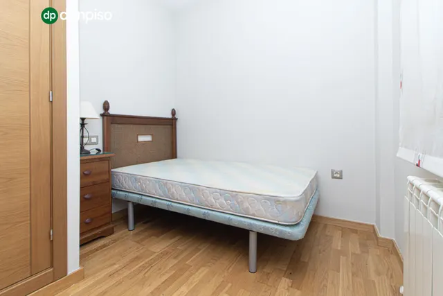 Ático a la venta en La Zubia ¡en rentabilidad! — 16
