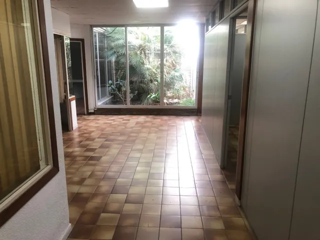 Local comercial — 4