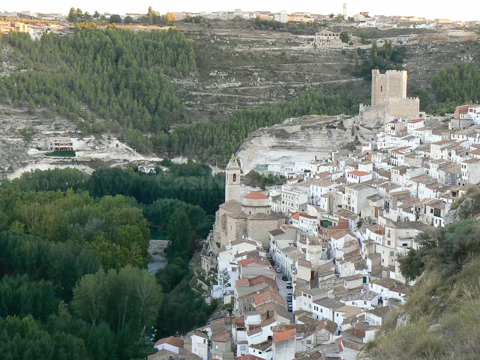 CASA-CUEVA ALCALÁ DEL JÚCAR - ALBACETE