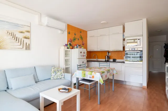 Atractivo apartamento en una ubicación céntrica de Playa del Inglés – con vistas a la piscina — 12