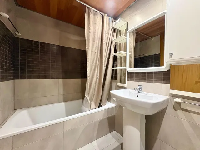 Apartamento de 1 dormitorio con garaje en Juan de Borbón — 19