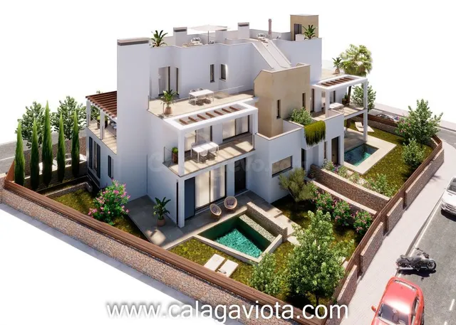 Planta baja de obra nueva con piscina en jardín