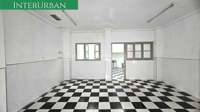 Oportunidad en Llíria: local comercial de 167 m2 para dar forma a tu próximo proyecto — 5