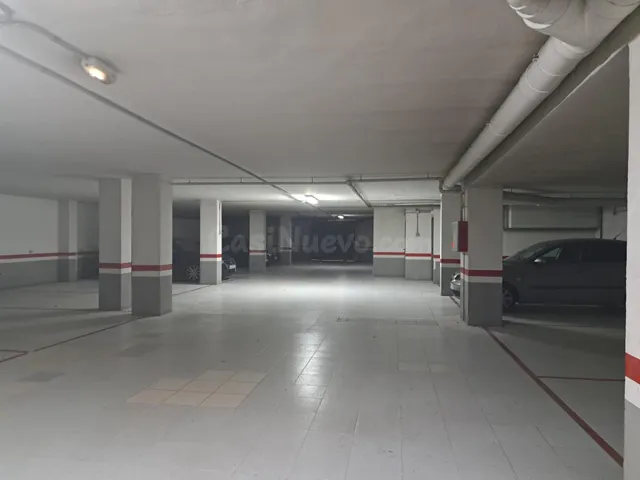 Excelente plaza de garaje y de fácil maniobra. - foto 3
