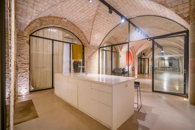 EXCLUSIVA OFICINA DE DISEÑO DE 226 M2 EN EL CORAZÓN DEL BARRIO GÒTIC — 17