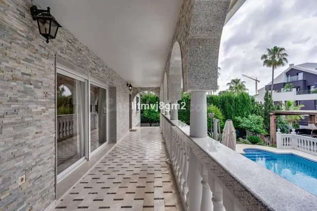 Chalet 4 habitaciones 390m² en venta - Marbella - foto 2